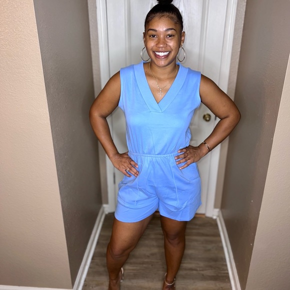 Spring Blue Cotton Sleeveless Romper - Picture 3 of 4